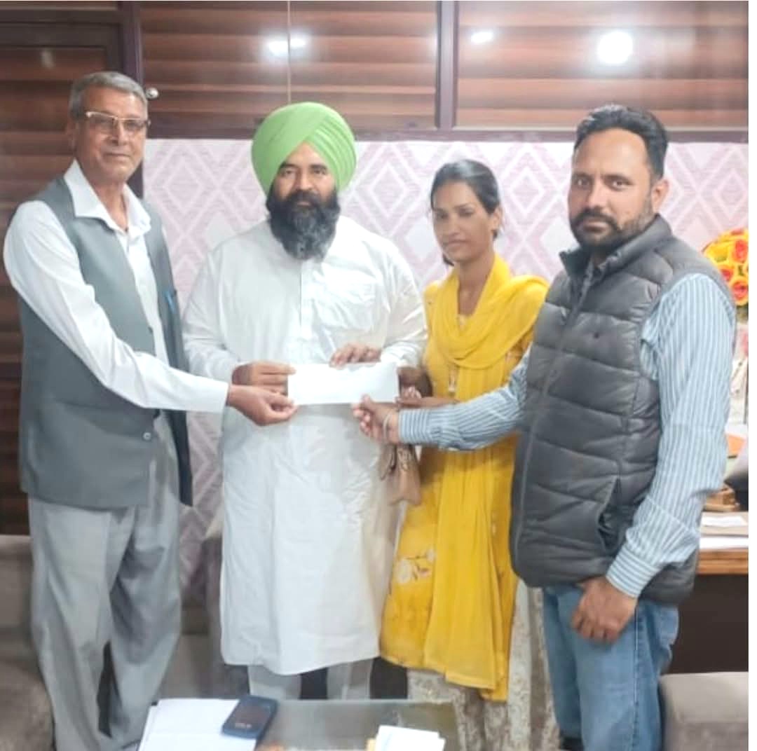 Deputy Speaker gives appointment letter at Municipal Council Garhshankar